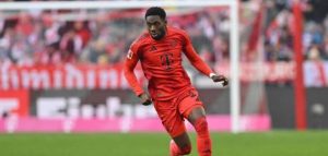 تفاصيل إصابة ألفونسو ديفيز بتمزق في الرباط الصليبي لاعب بايرن ميونخ